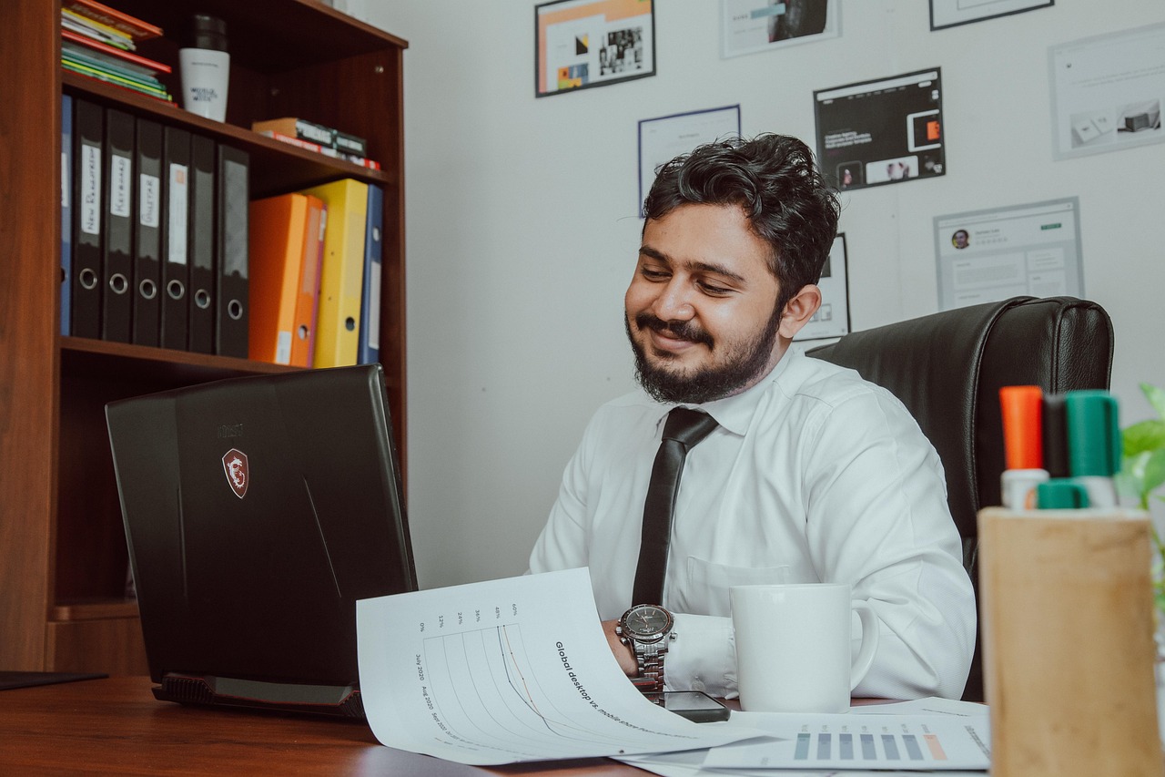 man businessman workplace 6874913